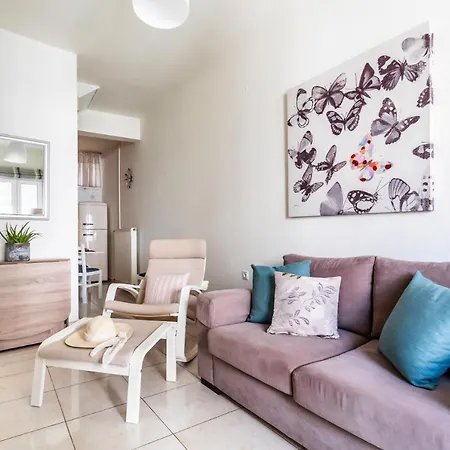 The Nest - City View Townhouse At Skopelos Ferienhaus