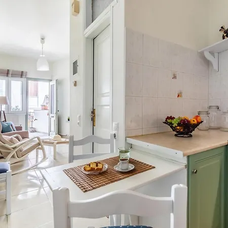 The Nest - City View Townhouse At Skopelos