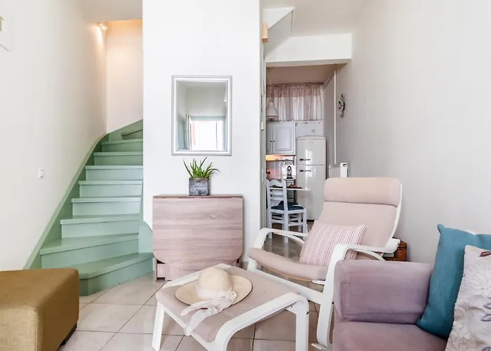 The Nest - View Townhouse At Ferienhaus Skopelos